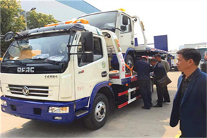 周家渡汽车道路救援拖车价格